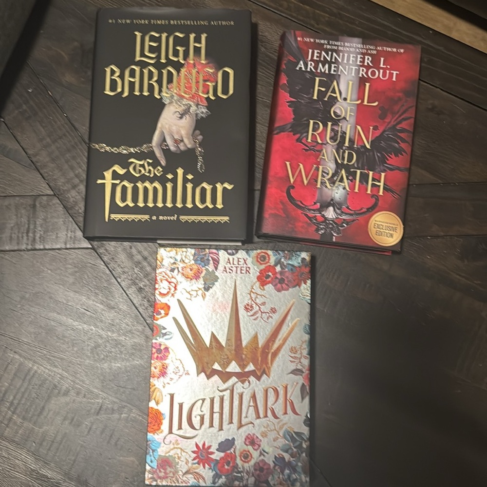 Lightlark: Collector’s Edition and other fantasy books